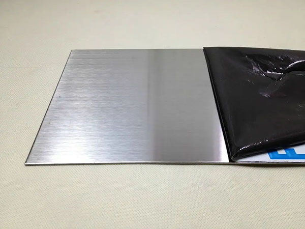 不銹鋼拉絲板
